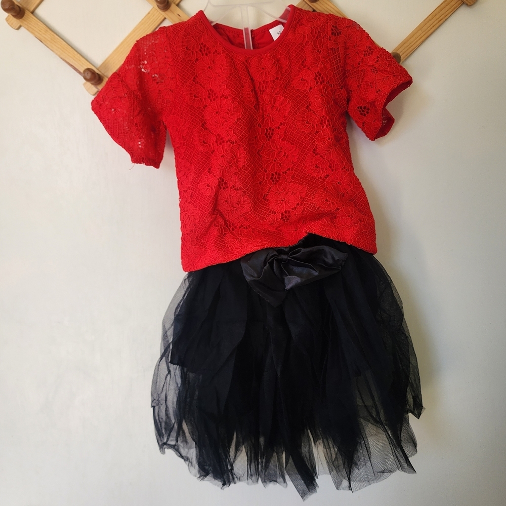 🍬3/$45 formal red & black Lace shirt/ bow skirt size 2t-3t new in package.